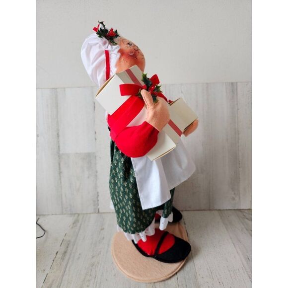 Annalee Mrs Claus presents vintage 1992 large 19 in figurine statue Xmas decor - Picture 5 of 9